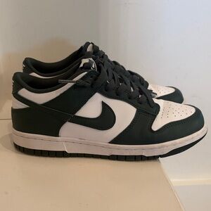 Michigan State Dunks